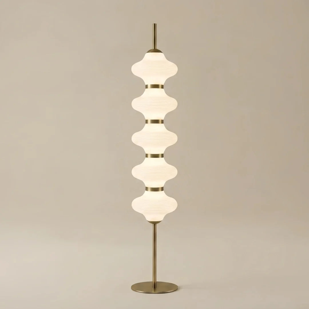 Candeeiro de pé moderno em metal e vidro – design de lanterna cor de laranja para quarto