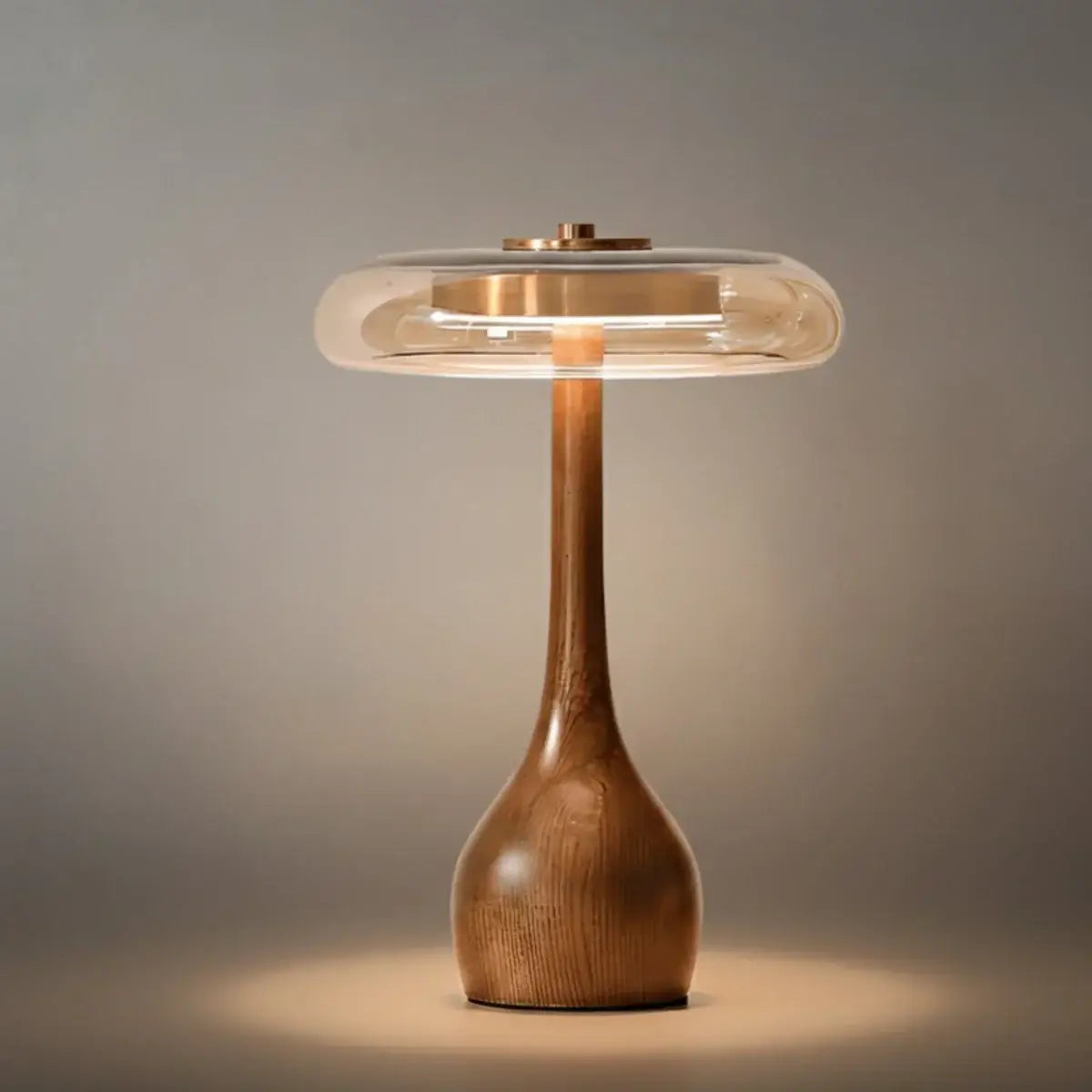 Candeeiro de Mesa Lume em Madeira de Nogueira e Vidro Âmbar