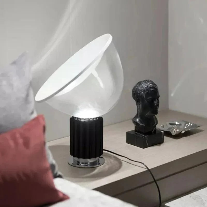 Candeeiro de Mesa Luca para sala ou quarto