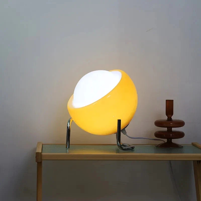 Candeeiro de Mesa Rune em Vidro Laranja e Branco Estilo Bauhaus