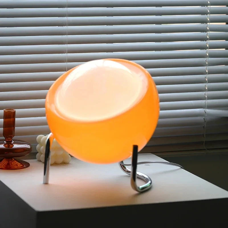 Candeeiro de Mesa Rune em Vidro Laranja e Branco Estilo Bauhaus
