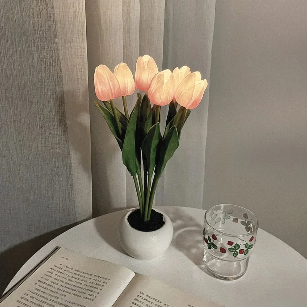 Luz noturna em forma de tulipa