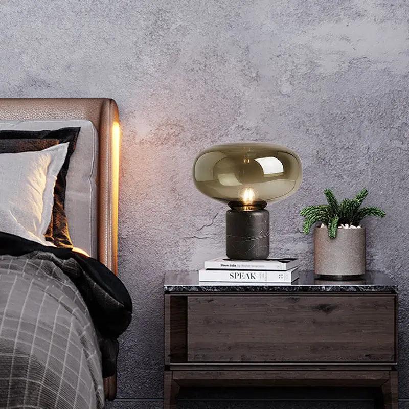 Candeeiro de Mesa Vieno em Vidro Âmbar com Design Nórdico