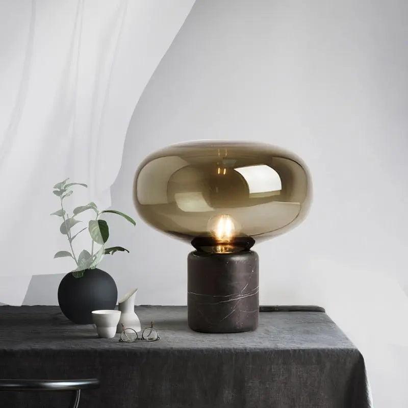 Candeeiro de Mesa Vieno em Vidro Âmbar com Design Nórdico