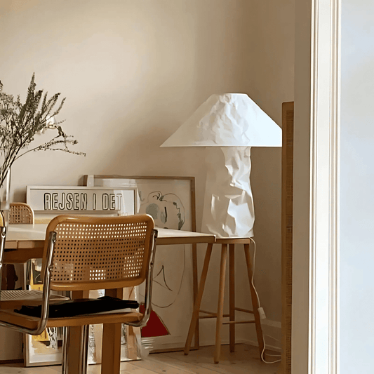 Coleção de Candeeiros de Mesa Aki para sala e quarto