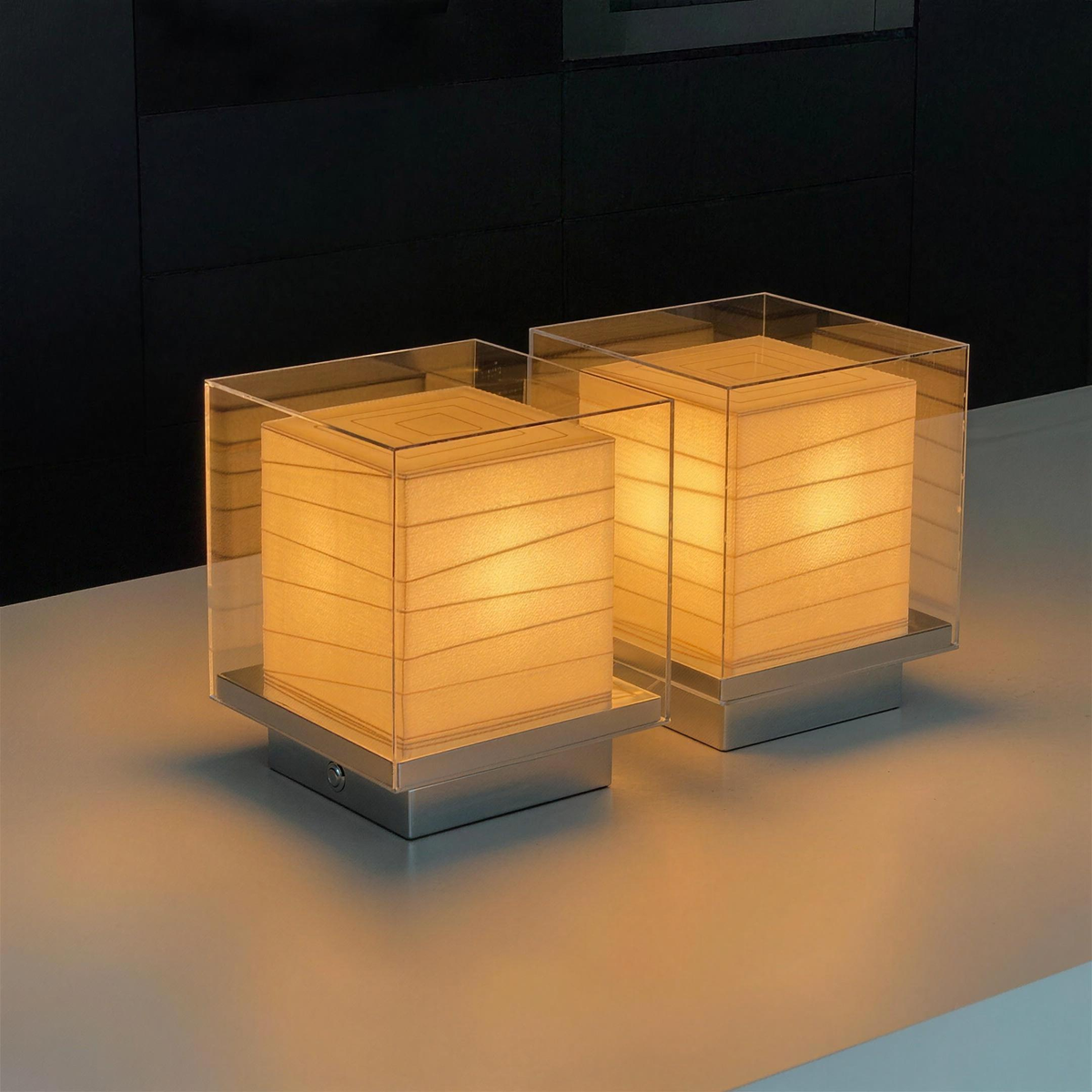 Candeeiro de mesa Kumo para sala e quarto