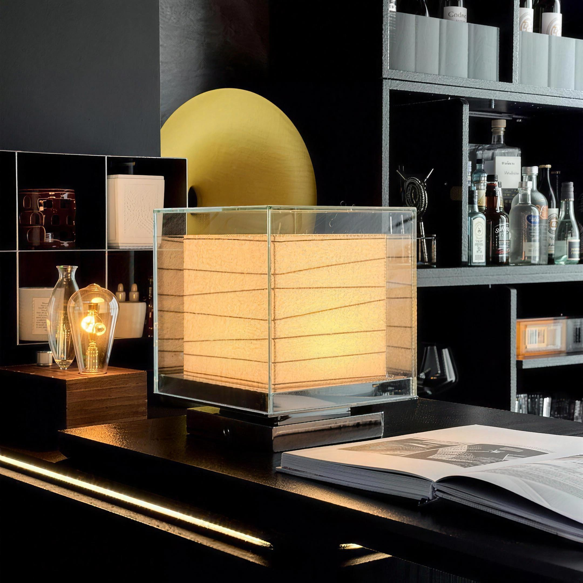 Candeeiro de mesa Kumo para sala e quarto