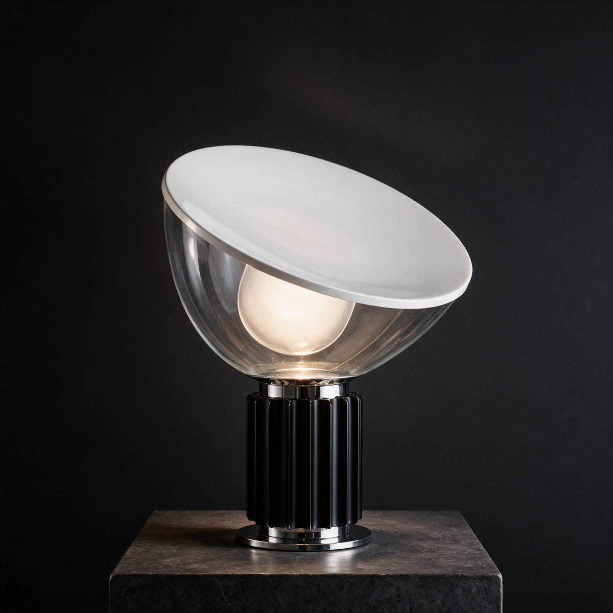 Candeeiro de Mesa Luca para sala ou quarto