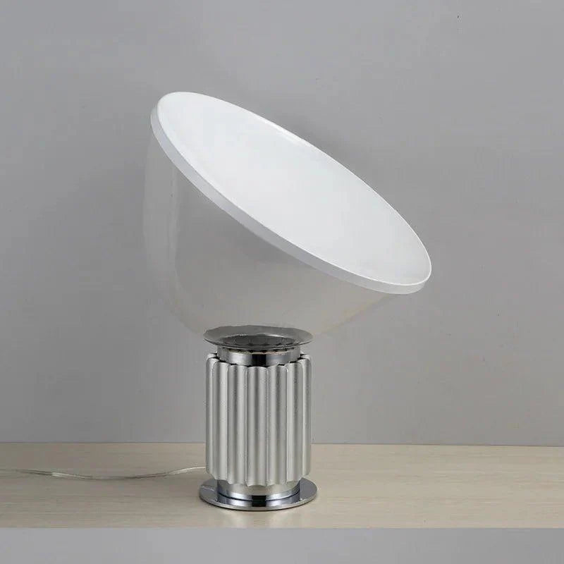 Candeeiro de Mesa Luca para sala ou quarto