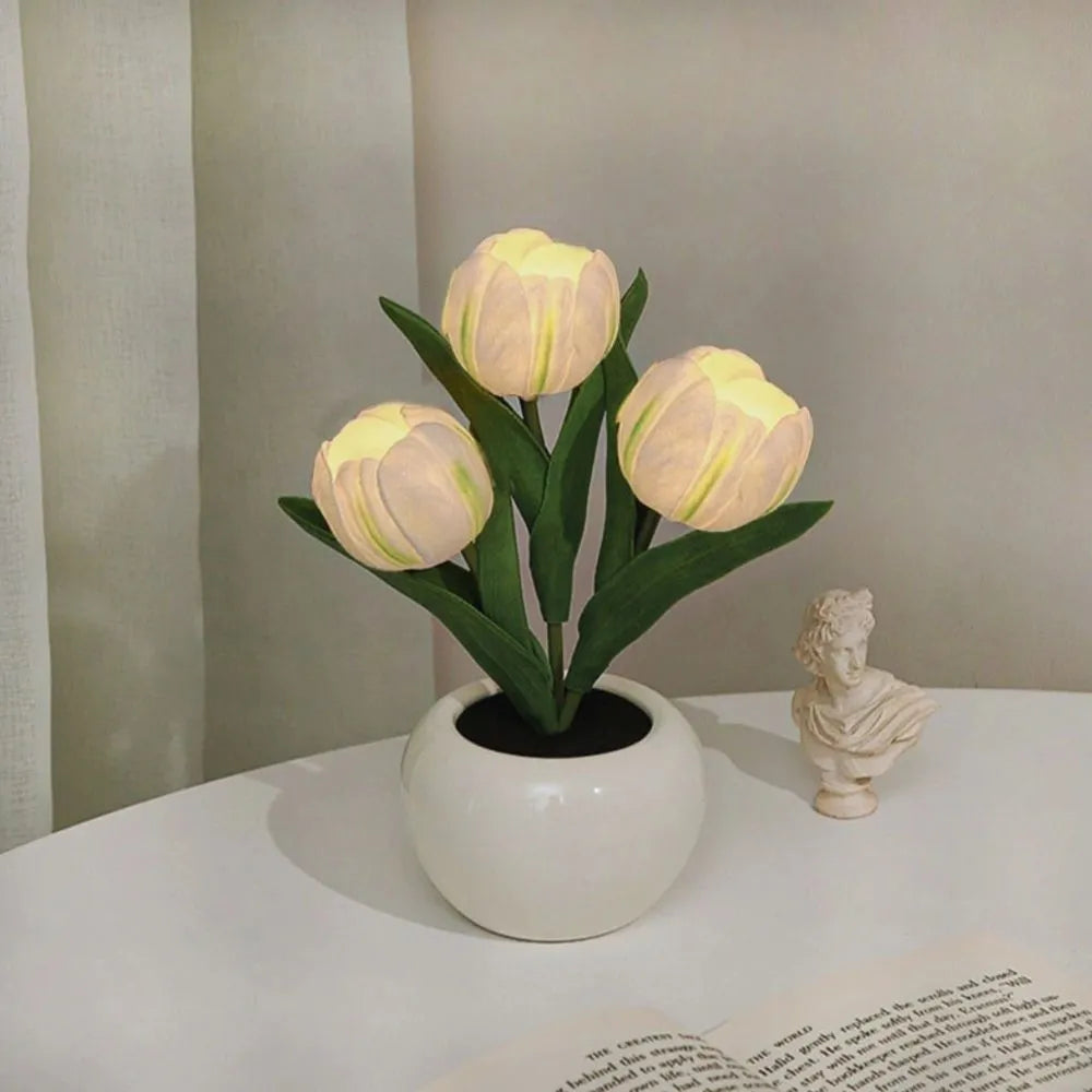 Luz noturna em forma de tulipa