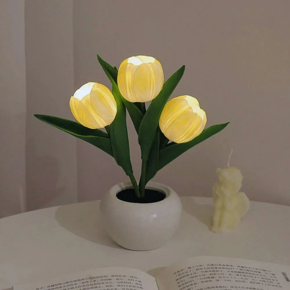Luz noturna em forma de tulipa